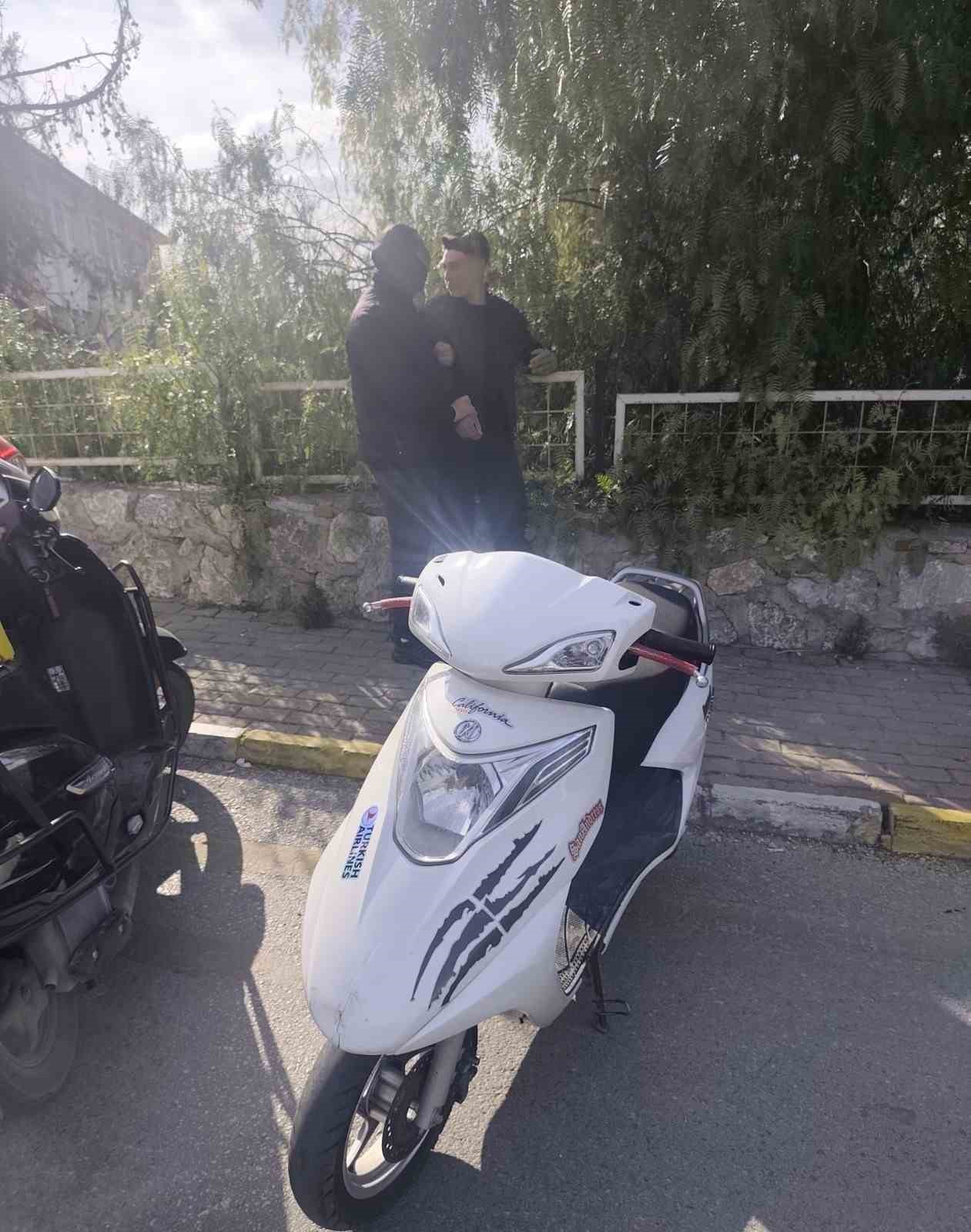 Dur ihtarına uymayıp kaçan motosikletli yayaya çarptı: 424 bin 500 bin TL ceza kesildi
Dur ihtarına uymayıp kaçan motosikletli yayaya çarptı: 424 bin 500 bin TL ceza kesildi