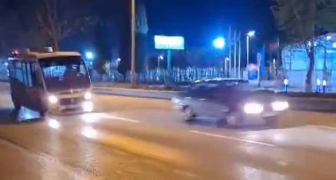 Dur ikazı fayda etmedi, lastik pes etti...Alkollü şoför Bursa’yı birbirine kattı
