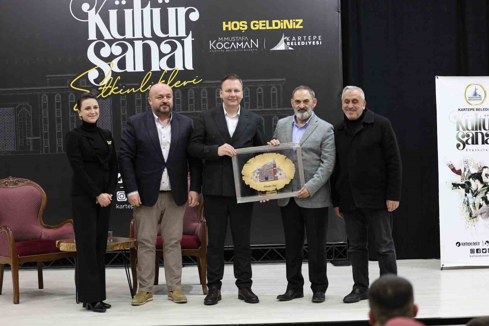 Dursun Ali Erzincanlı, Kartepe’de gönülleri fethetti
