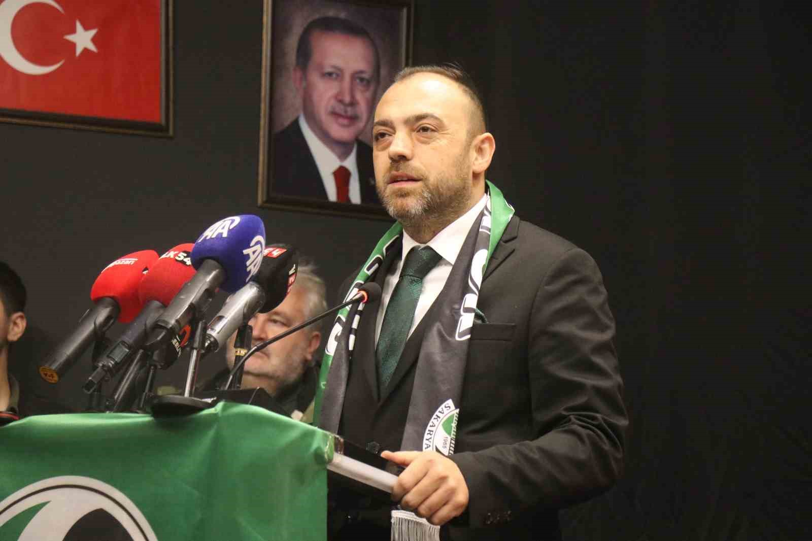 Düşme potasındaki Sakaryaspor’da teknik direktör istikrarsızlığı
