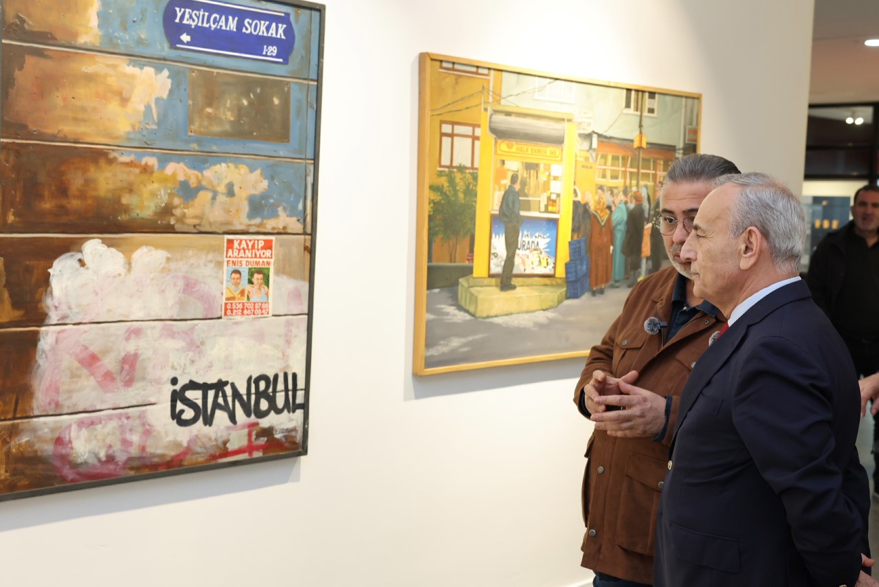 "DUVARLAR" sergisi Küçükçekmece’de sanatseverlerle buluştu
"DUVARLAR" sergisi Küçükçekmece’de sanatseverlerle buluştu