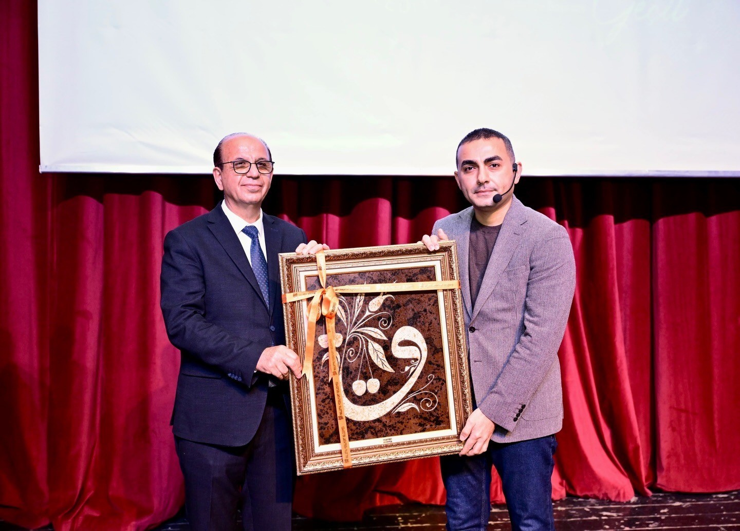 "Duyulmayan çocuk, yorgun anne-baba, kaybolan iletişim" konferansına yoğun ilgi
