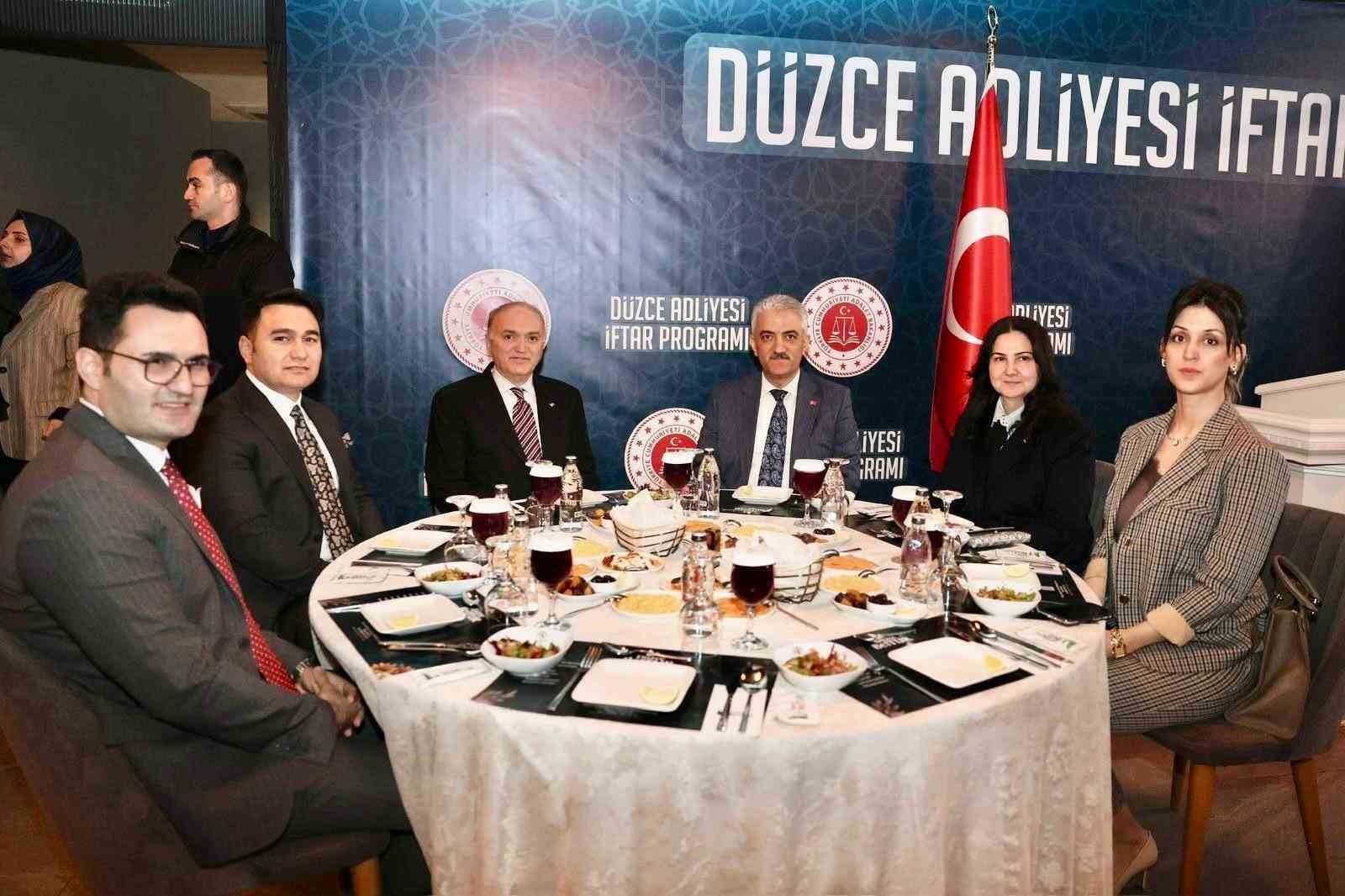 Düzce Adliyesi’nde geleneksel iftar buluşması
