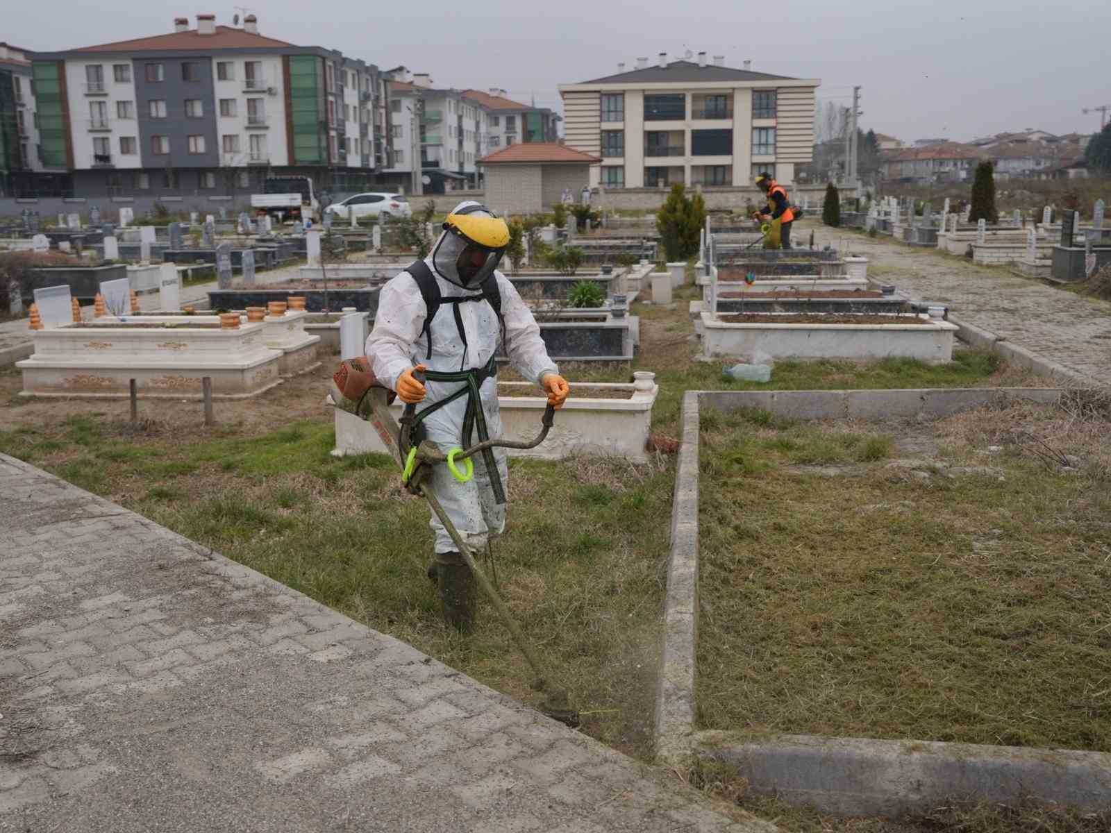 Düzce Belediyesi’nden bayram mesaisi
