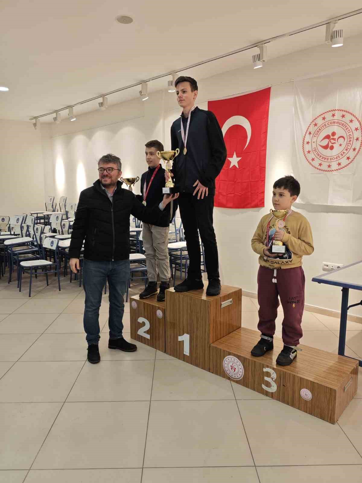 Düzce satranç şampiyonası yapıldı
