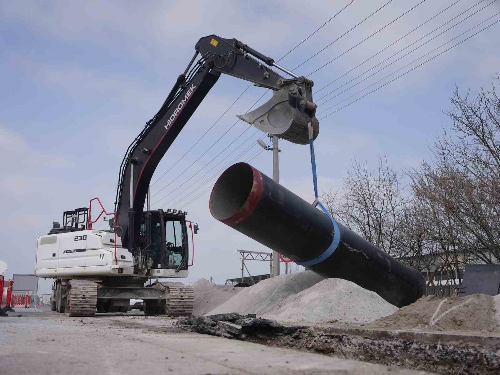 Düzce tarihinin en büyük yatırımı başladı
Düzce tarihinin en büyük yatırımı başladı