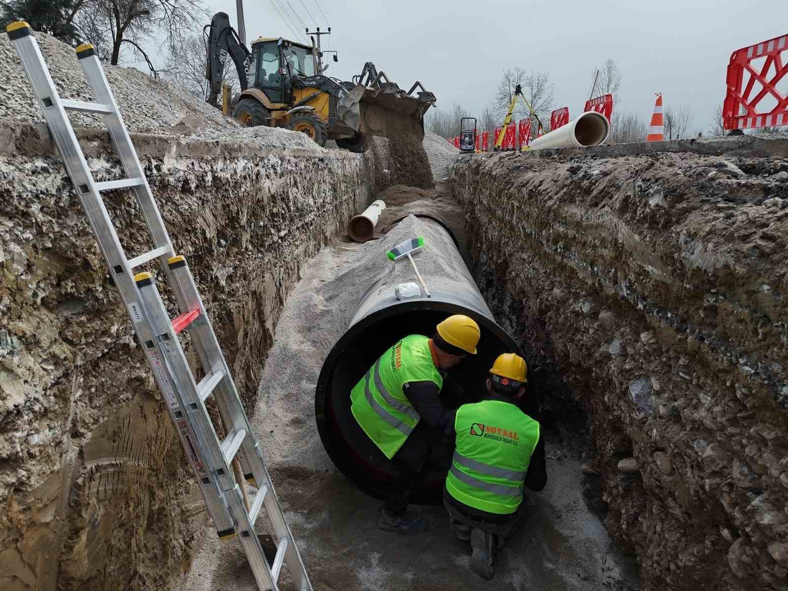 Düzce tarihinin en büyük yatırımı başladı
Düzce tarihinin en büyük yatırımı başladı