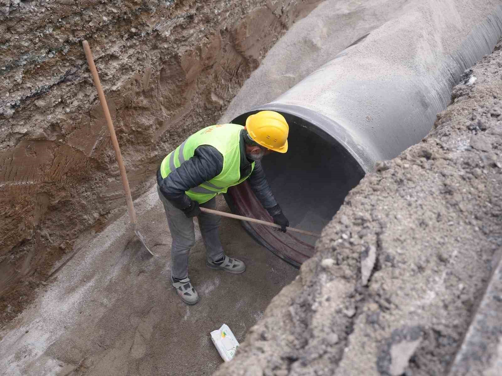 Düzce tarihinin en büyük yatırımı başladı
Düzce tarihinin en büyük yatırımı başladı