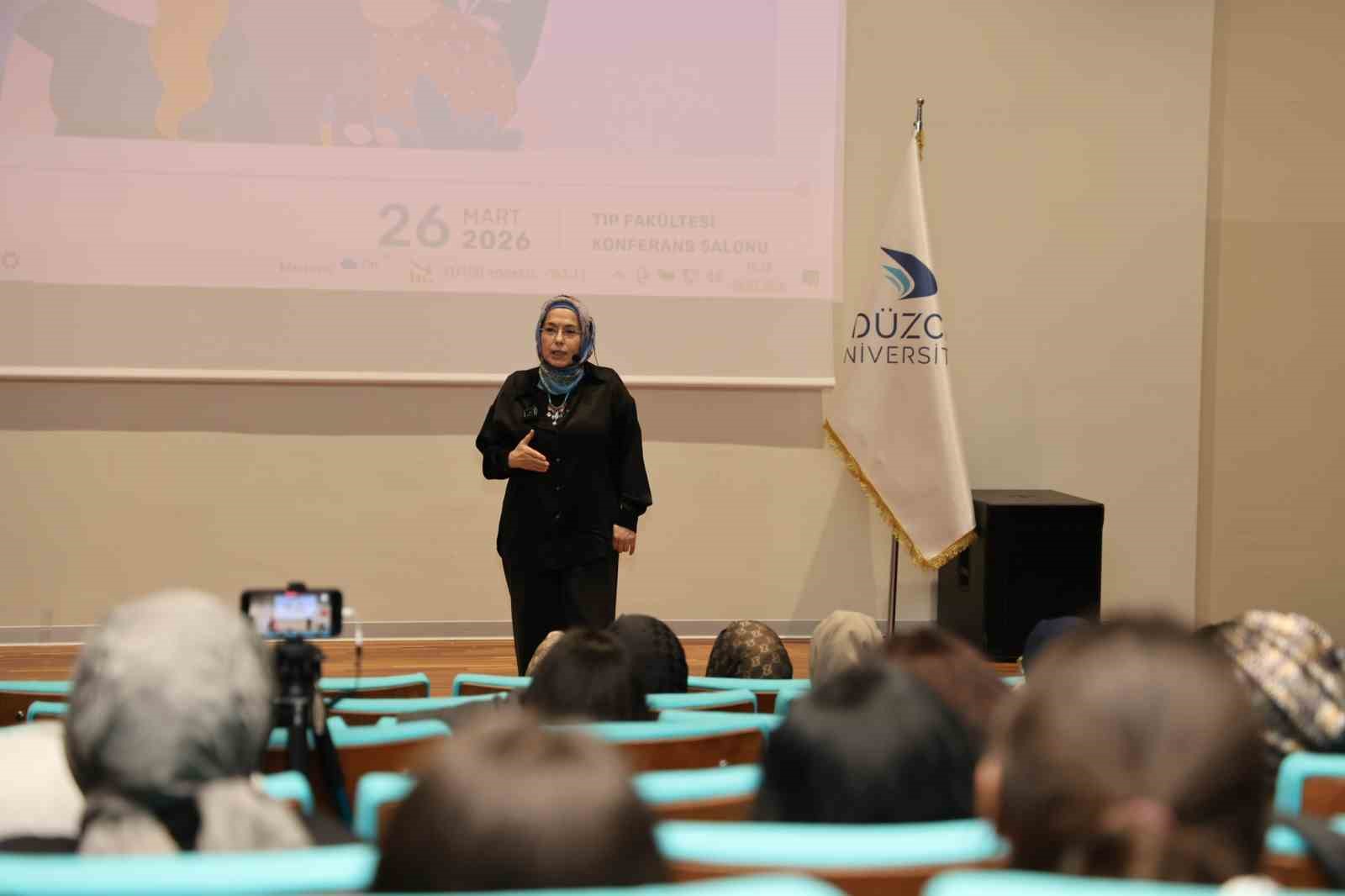Düzce Üniversitesi’nde "Bilge Kadın" temalı konferans
