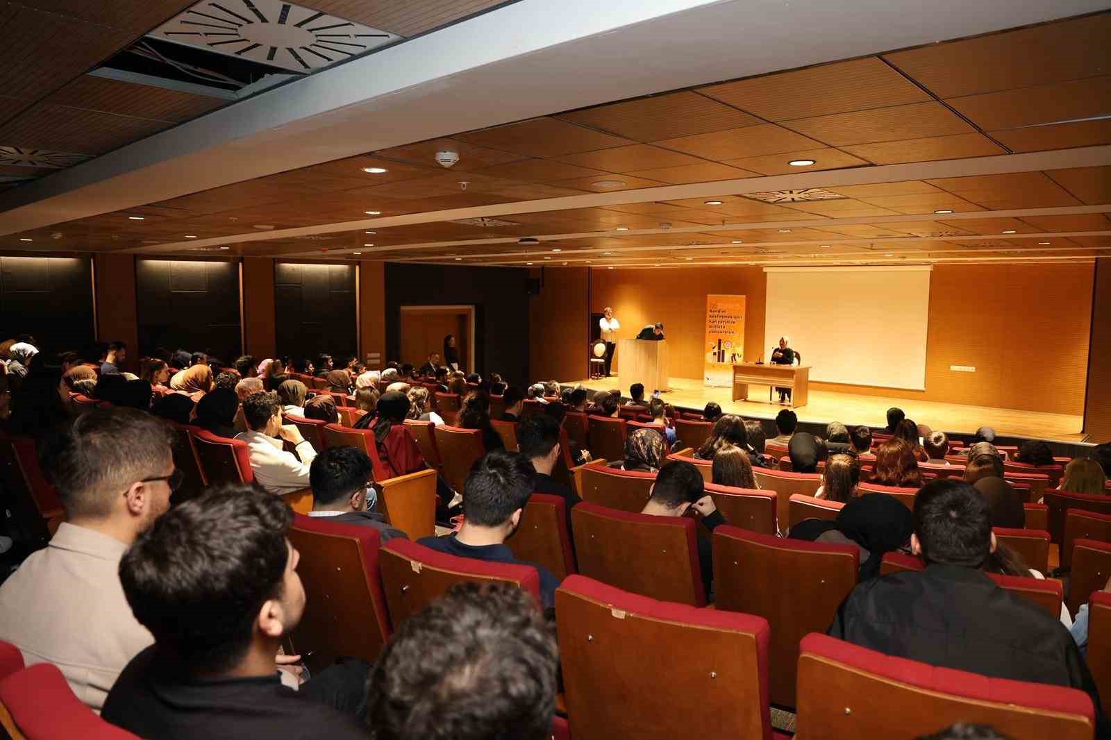 Düzce Üniversitesi’nde Dünya Otizm Farkındalığı
