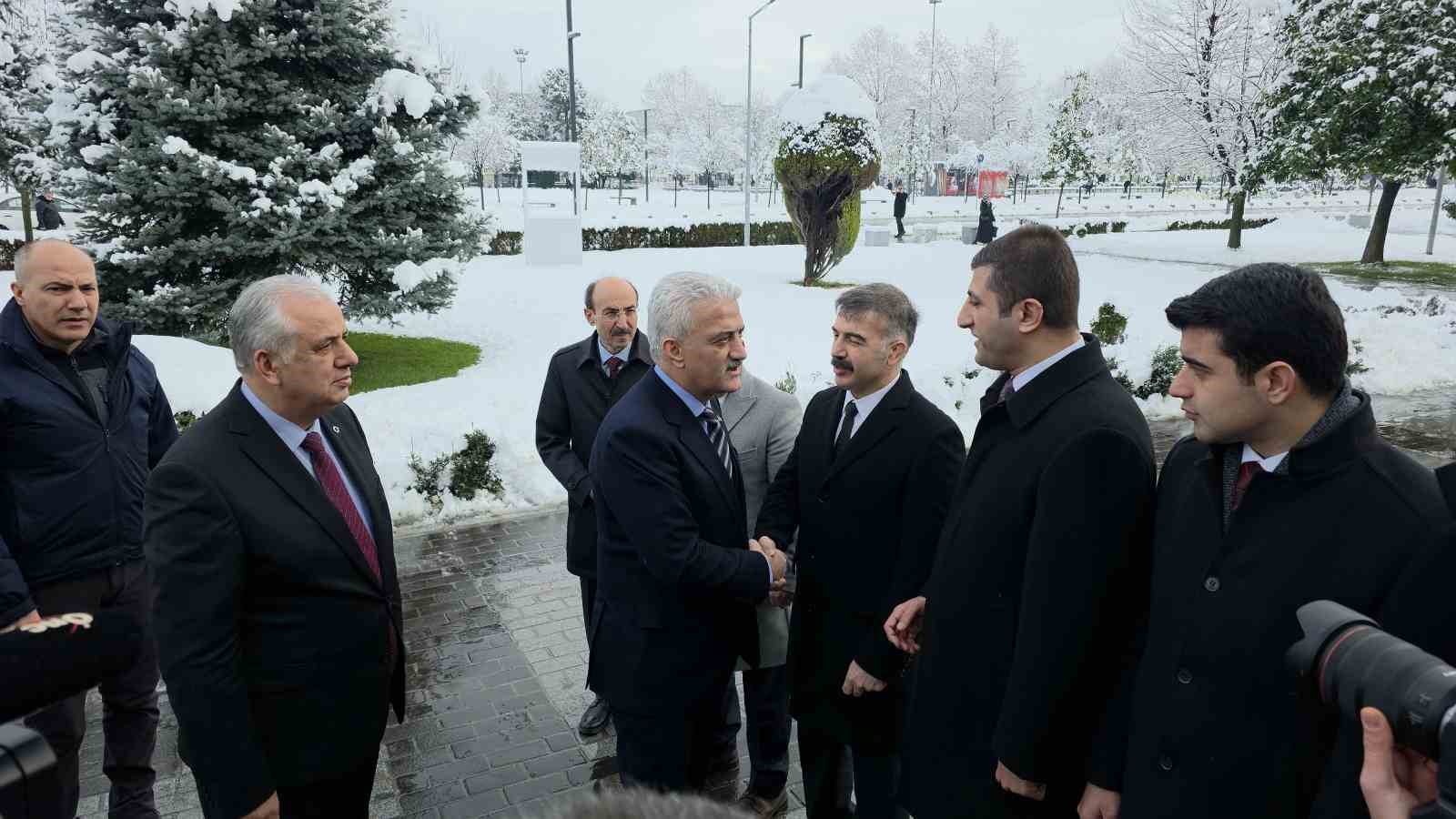 Düzce Valisi Mehmet Makas görevine başladı
