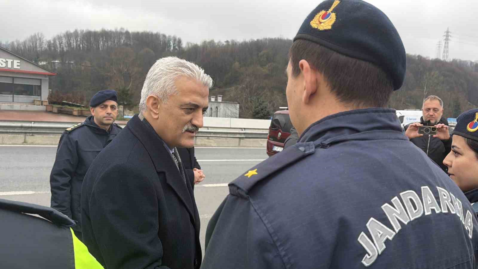 Düzce Valisinden sürücülere: "Vatandaşına tuzak kuran bir bakış açımız yok"
