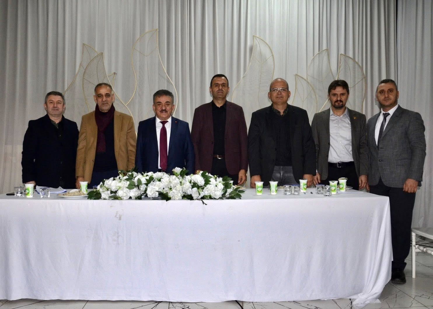 Düzce Yapı Sanatları Esnaf Odası’nda Bülent Keser güven tazeledi
