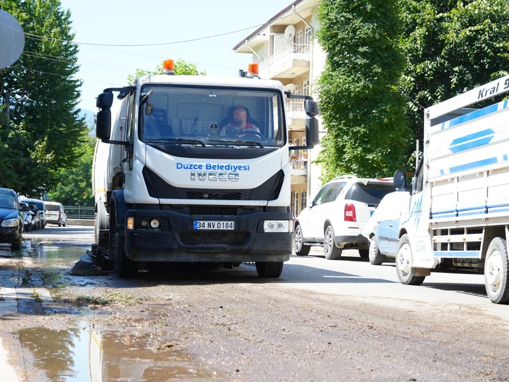 Düzce’de 2025’te 70 bin ton evsel atık toplandı
