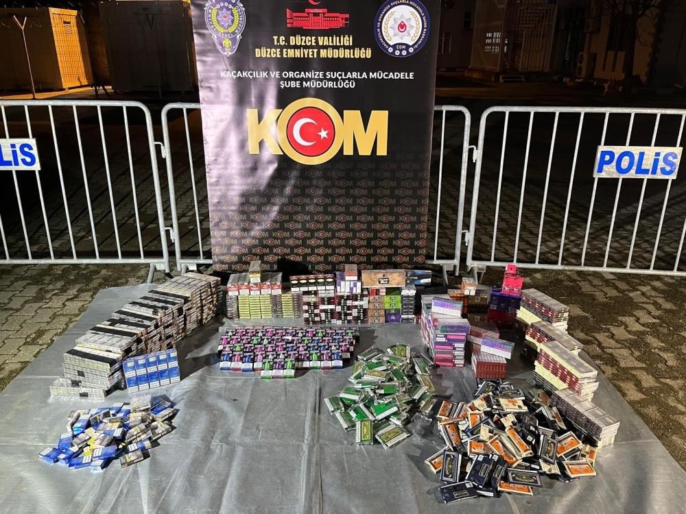 Düzce’de çok sayıda kaçak elektronik sigara tütünü ele geçirildi
