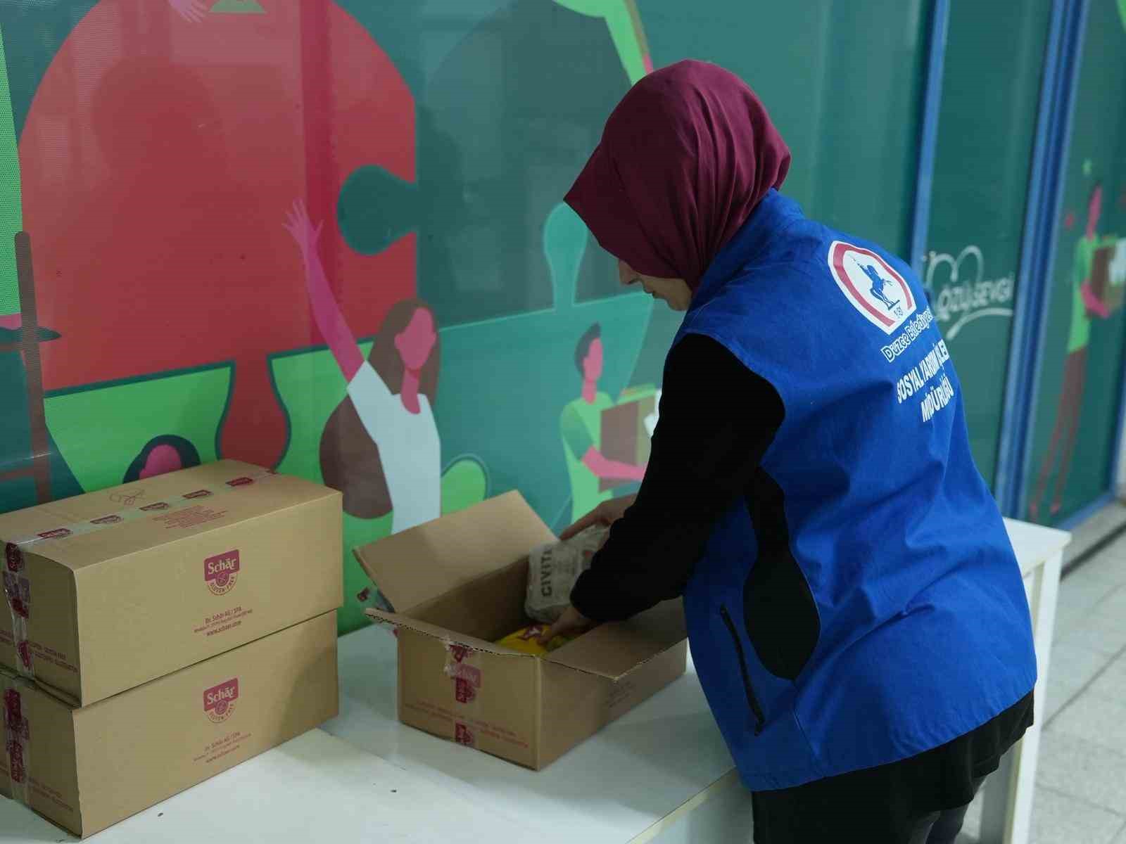 Düzce’de çölyak hastalarına özel koli dağıtıldı
