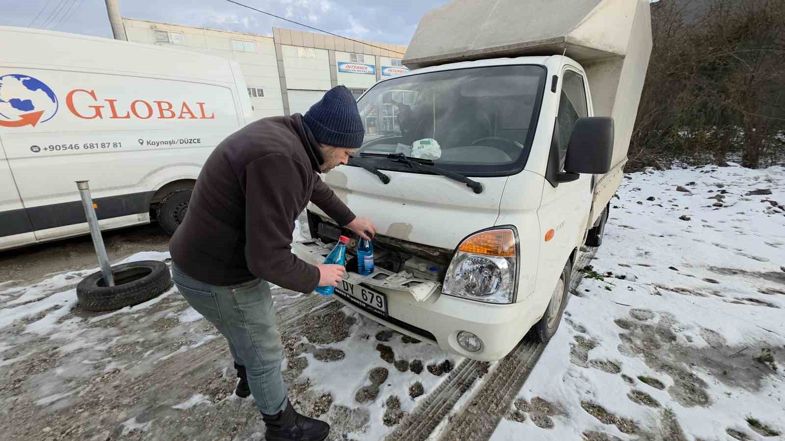 Düzce’de eksi 10 derecede sanayi mesaisi
