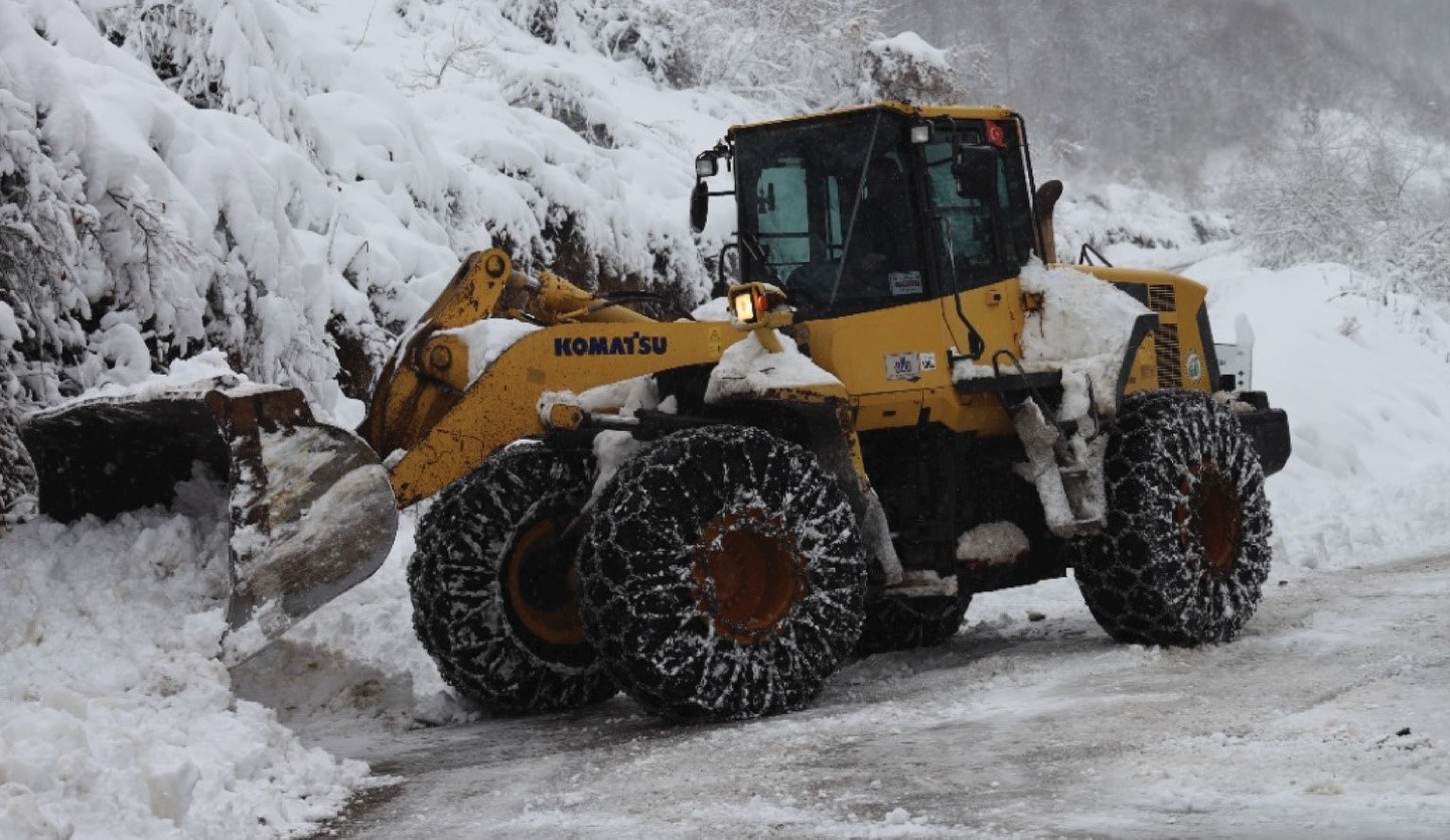 Düzce’de kapanan 65 köy yolu ulaşıma açıldı
