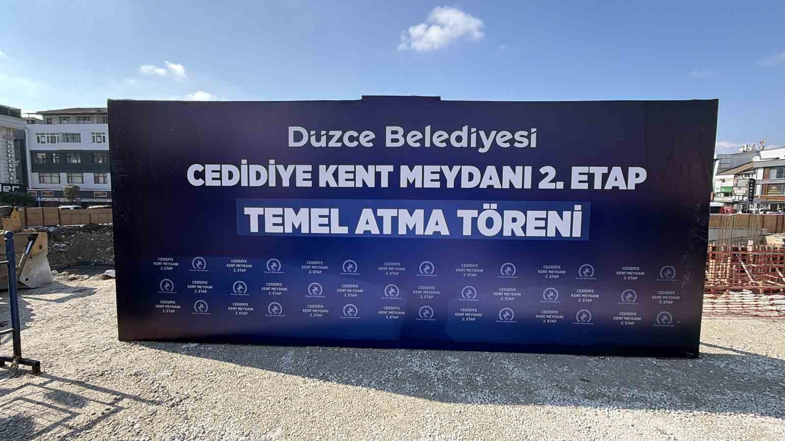 Düzce’de kent meydanının temeli atıldı

