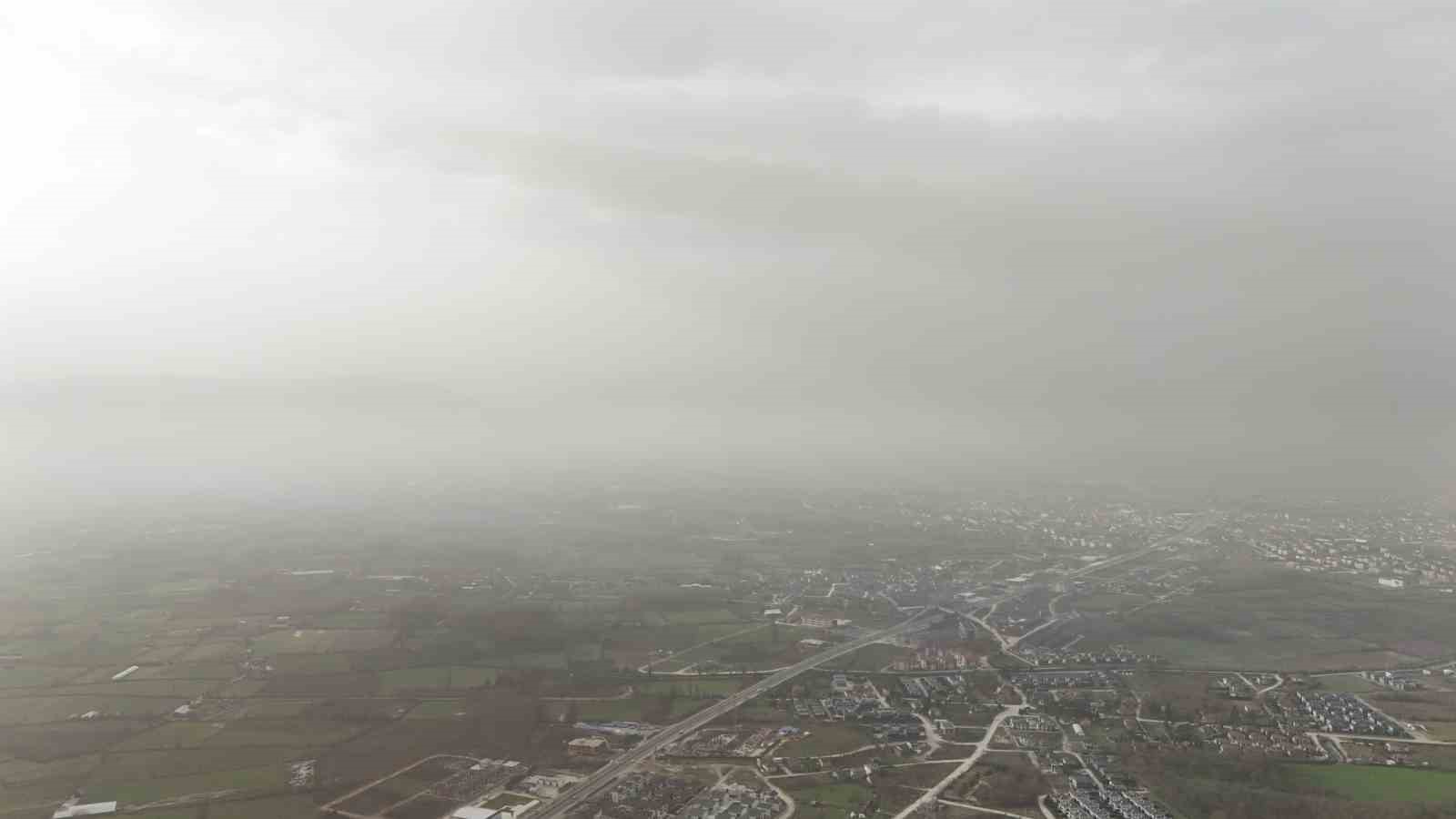Düzce’de toz taşınımı etkili oluyor
