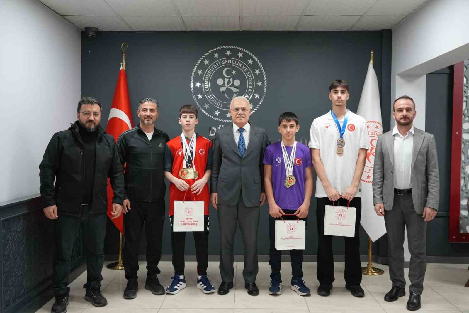 Düzce’nin Şampiyon Taekwondocuları şehri gururulandırıyor
