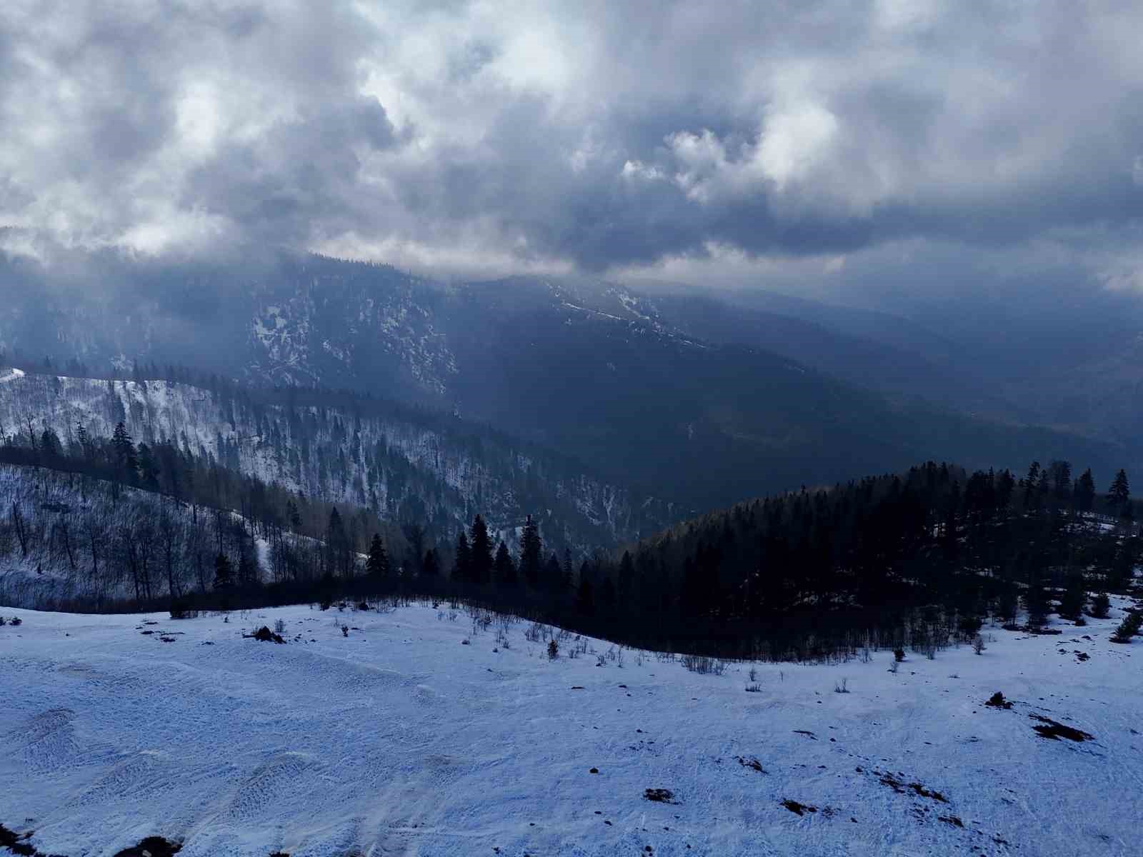 Düzce’nin zirvesi Kardüz’den muhteşem görüntüler
