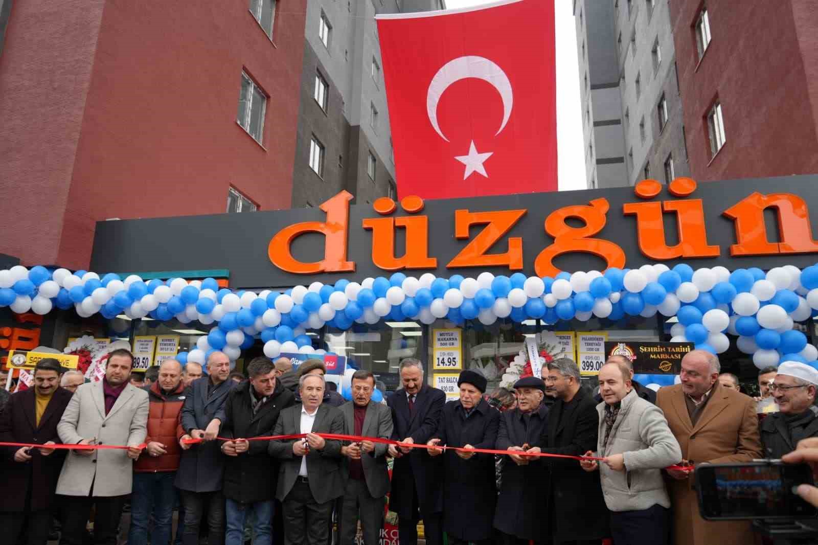 Düzgün marketler 25’nci şubesini törenle açtı
