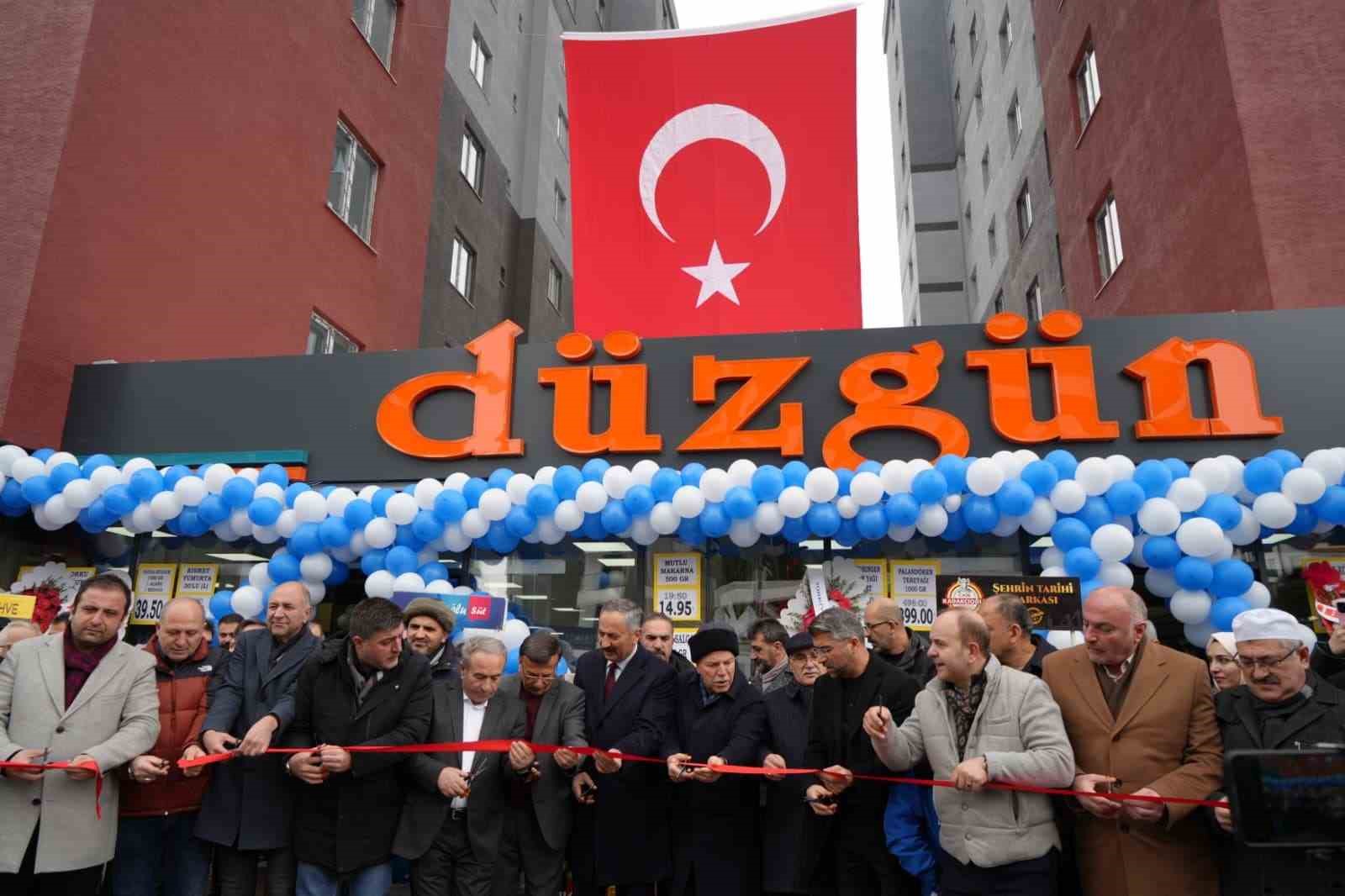 Düzgün marketler 25’nci şubesini törenle açtı
