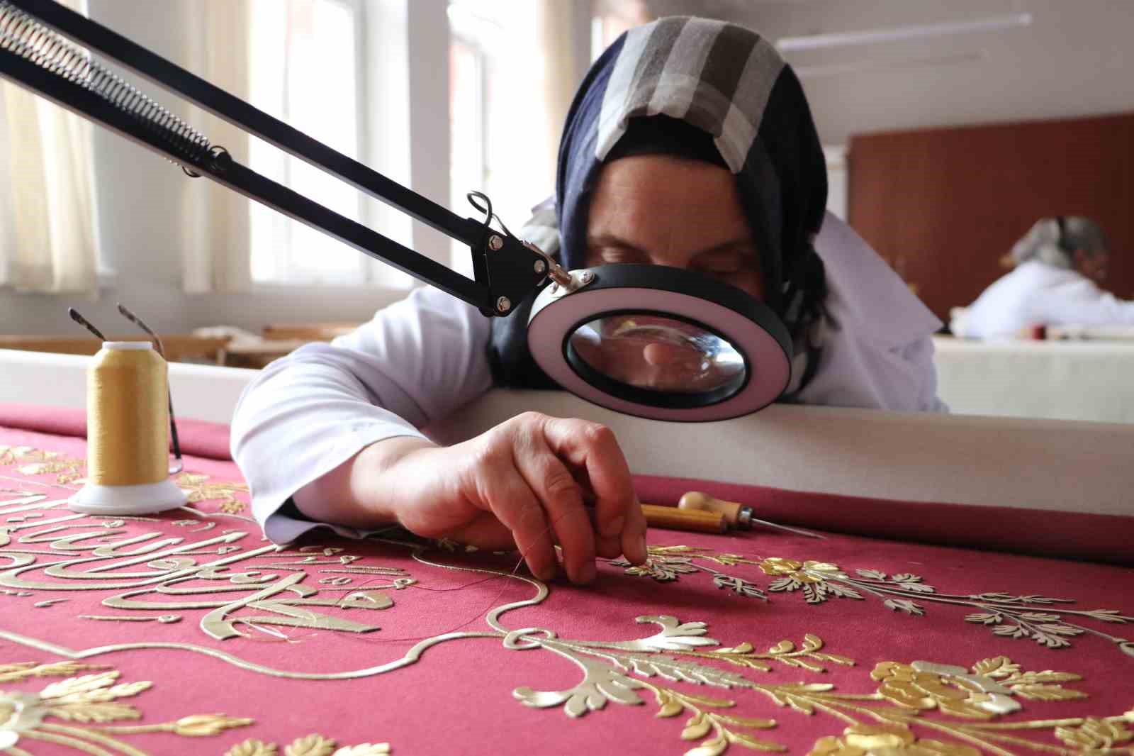 Ecdat yadigarı puşideleri Eskişehirli kadınlar yeniliyor
