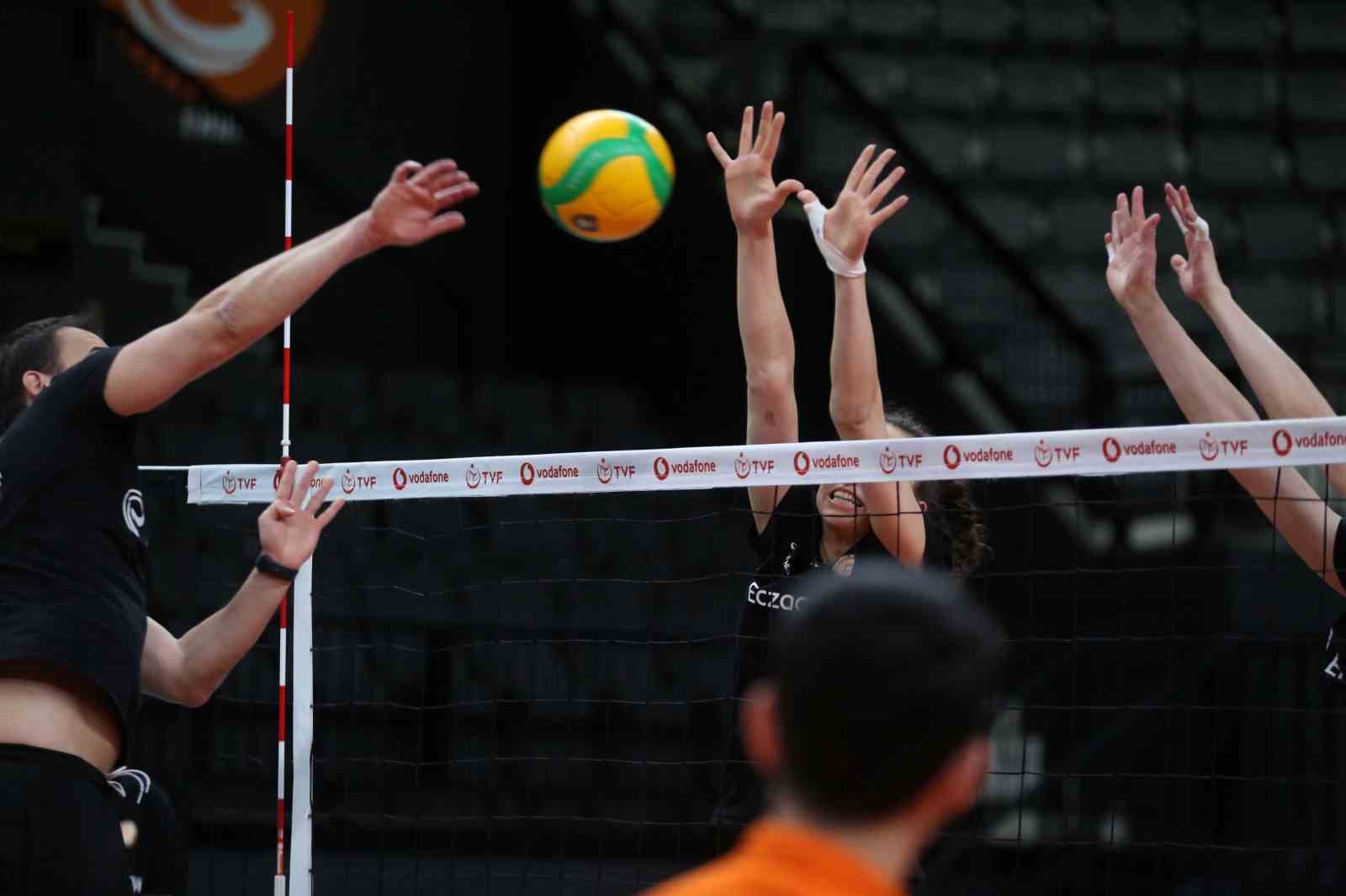 Eczacıbaşı Dynavit, Beşiktaş karşısında
