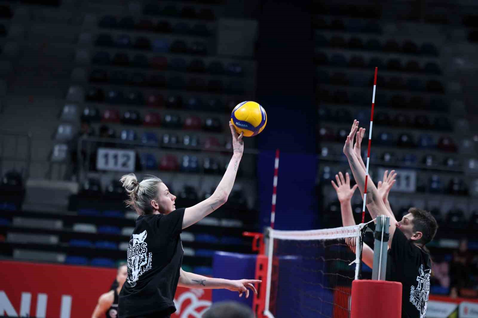 Eczacıbaşı Dynavit, Zeren Spor karşısında galibiyet arıyor
