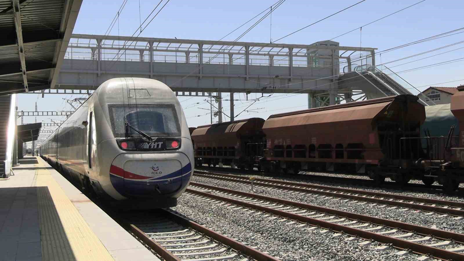 Edirne-İstanbul arası 1,5 saate düşüyor, ilk test sürüşü başarılı geçti
