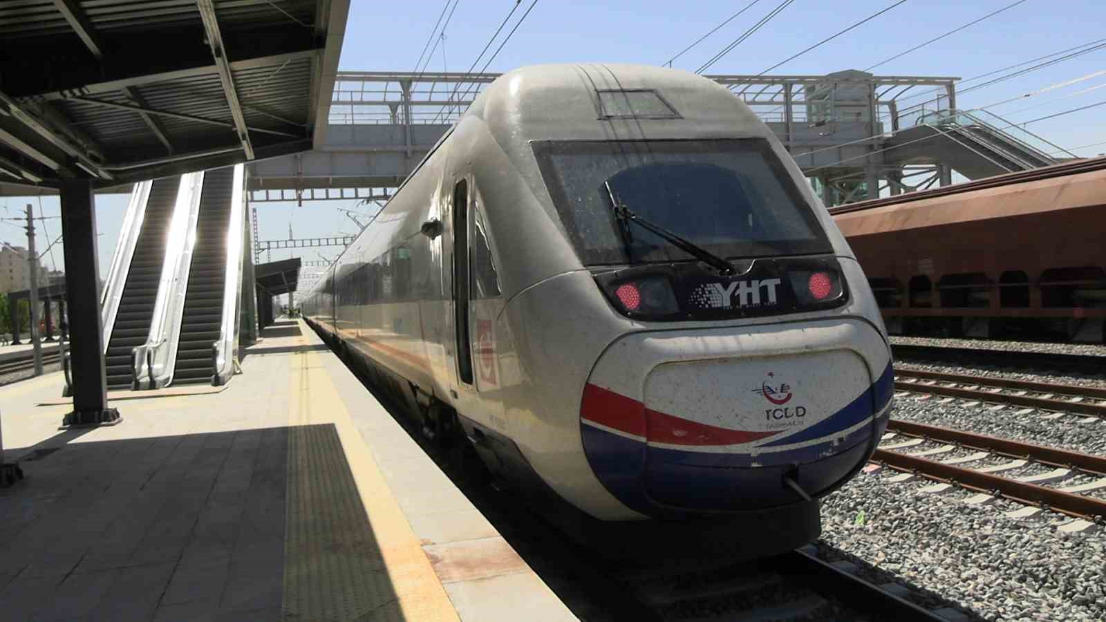 Edirne-İstanbul arası 1,5 saate düşüyor, ilk test sürüşü başarılı geçti
