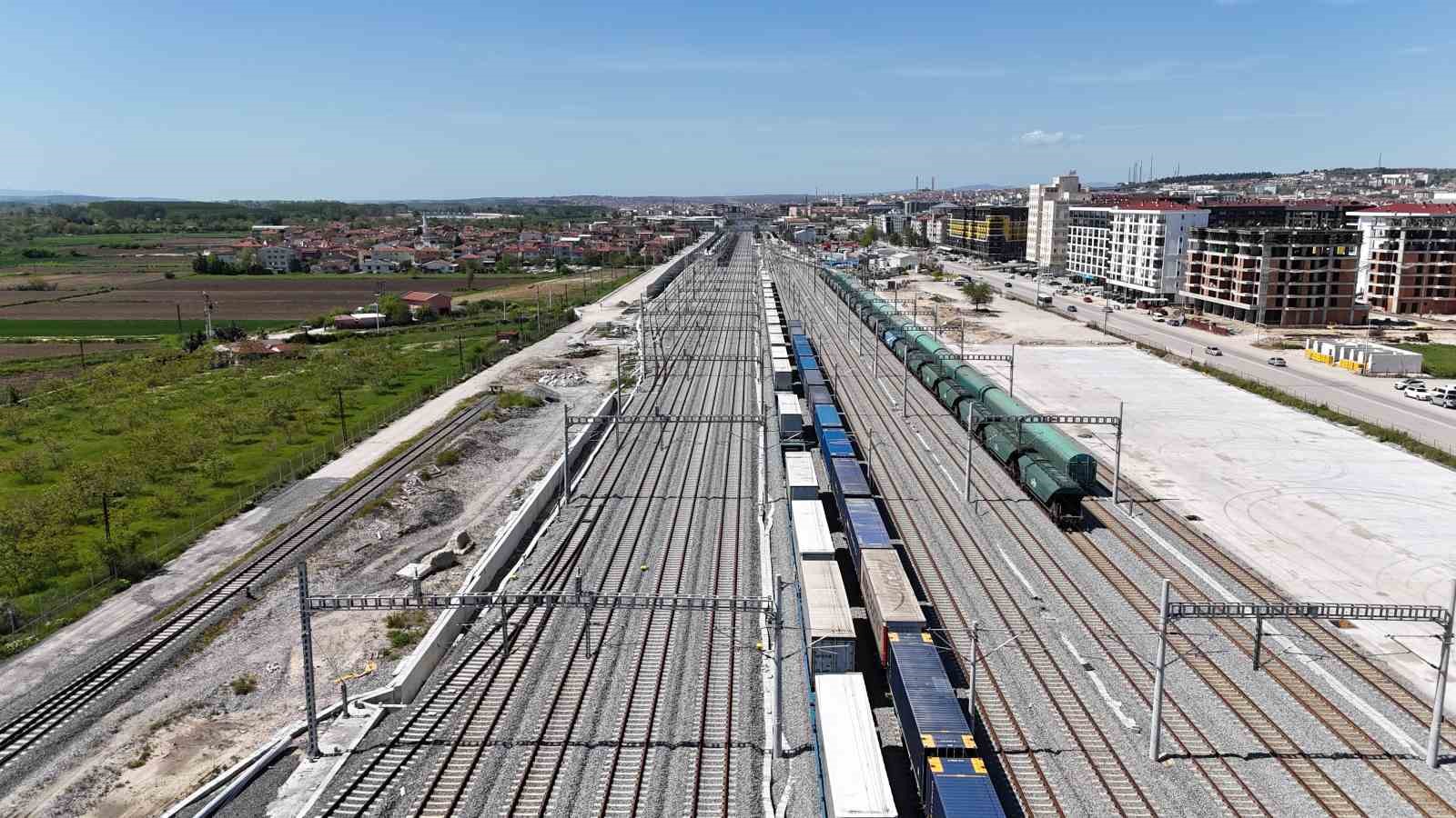 Edirne-İstanbul arası 1,5 saate düşüyor, ilk test sürüşü başarılı geçti
