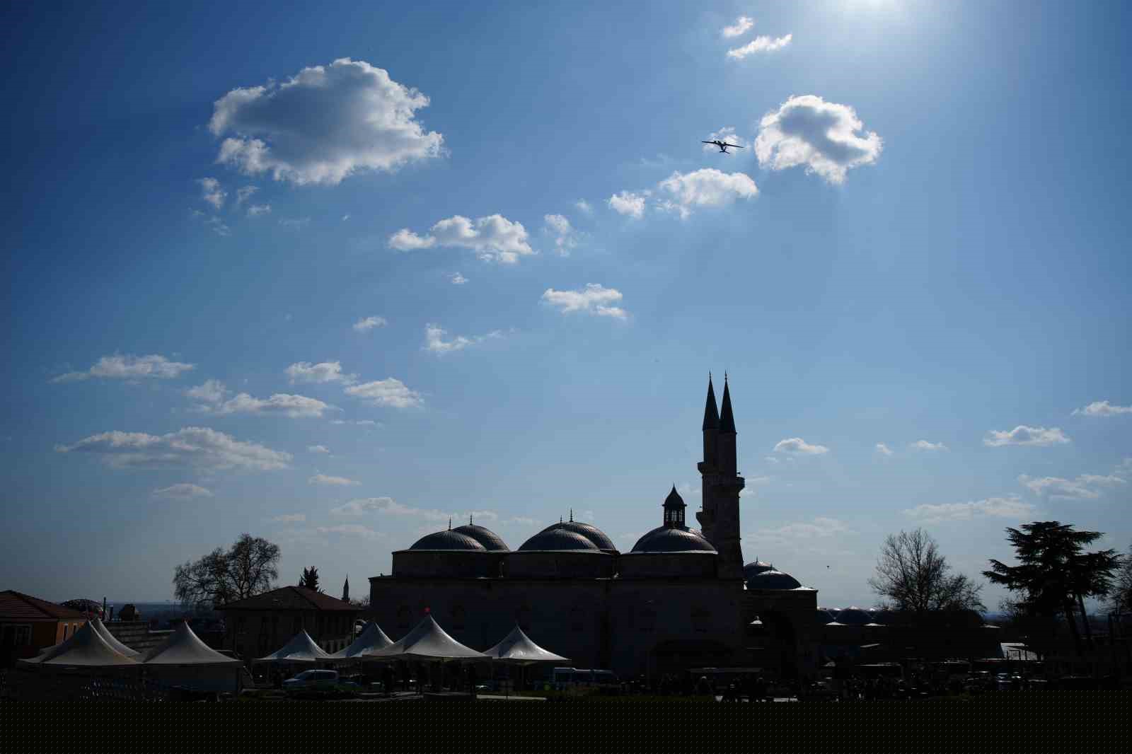 Edirne semalarında F-16 ve Akıncı’dan prova uçuşu
