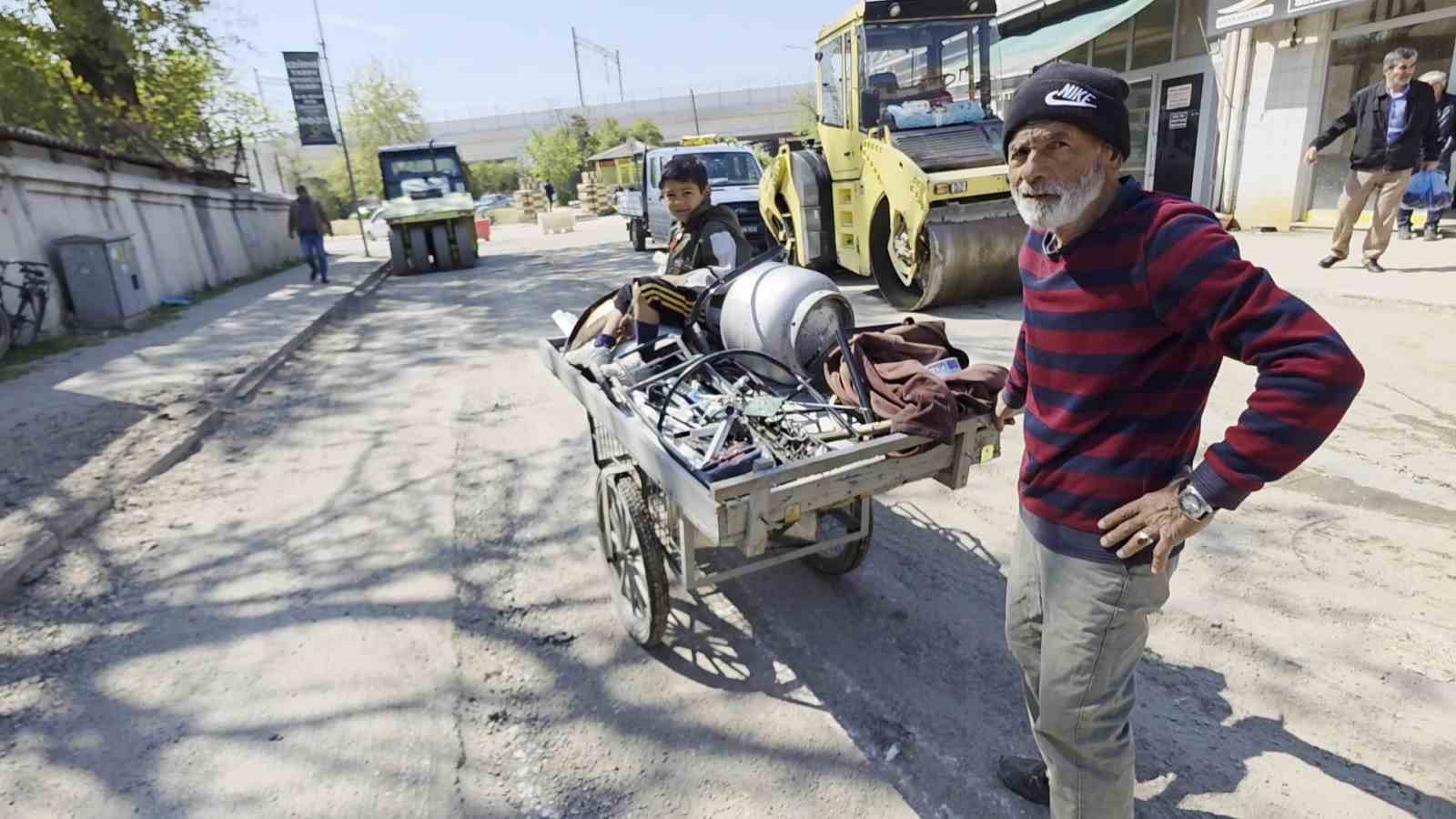 Edirne’de 23 Nisan’da farklı bir gün: Biri eğlendi biri çalıştı
