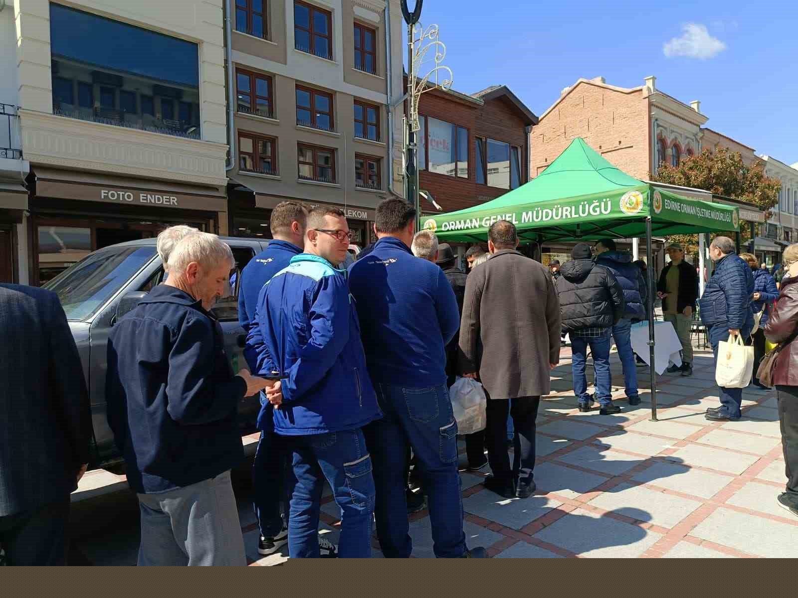 Edirne’de 3 bin ıhlamur fidanı toprakla buluşacak
