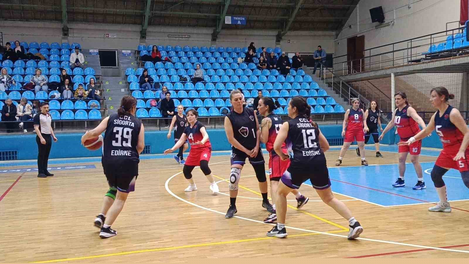 Edirne’de 40 yaş üstü kadınlar parkede farkındalık oluşturdu
