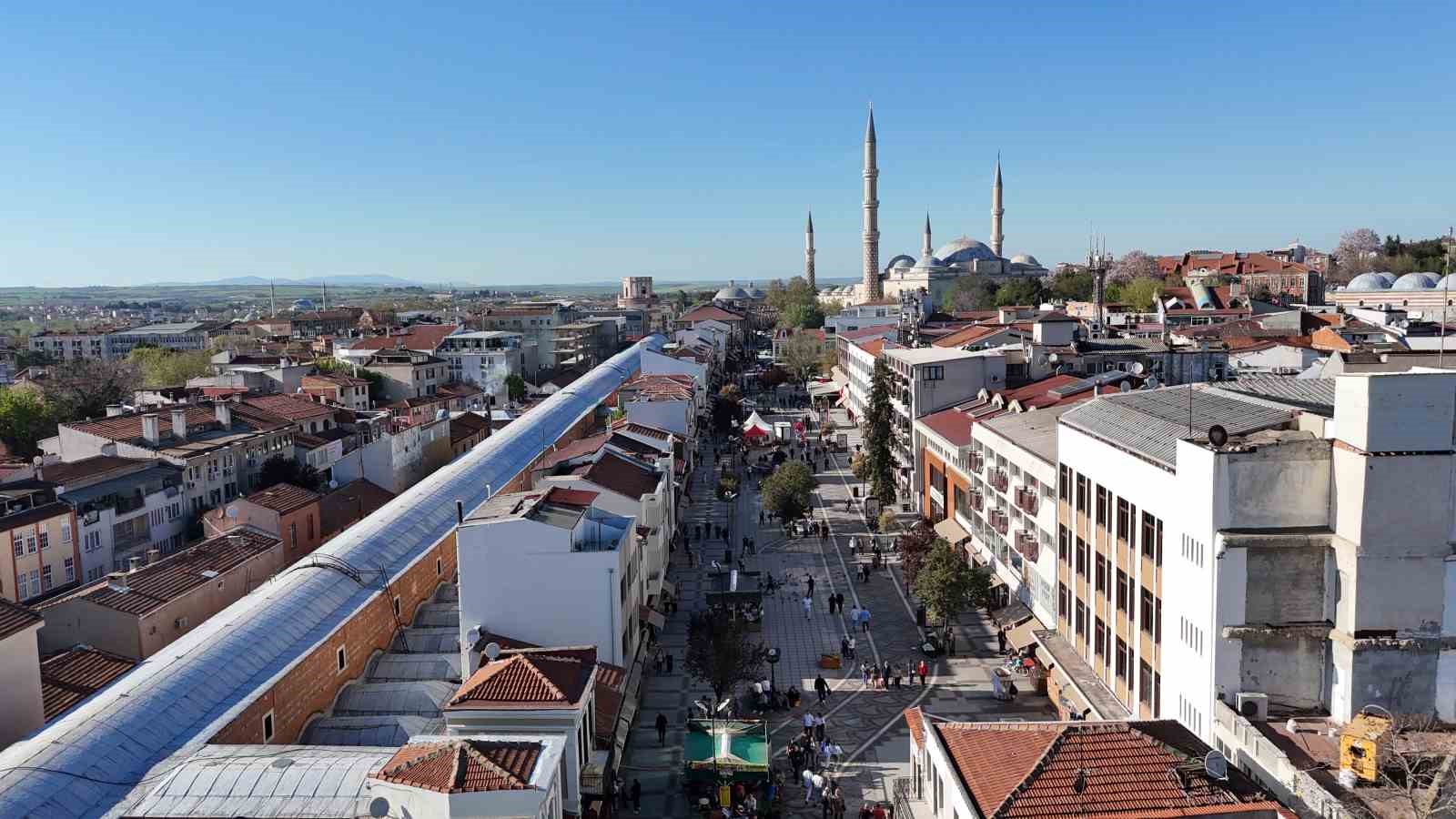 Edirne’de bahar yoğunluğu: Yerli ve yabancı turist akını
