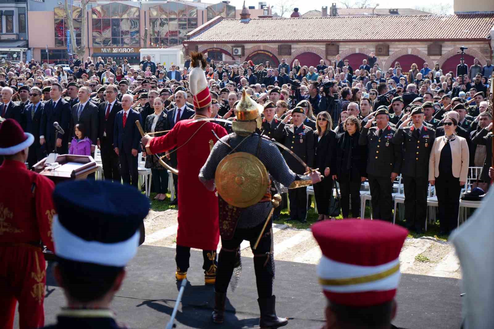 Edirne’de Balkan şehitleri için F-16 ve Atak’tan saygı uçuşu
