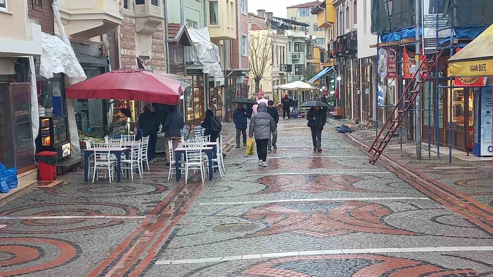 Edirne’de beklenen yağış başladı
