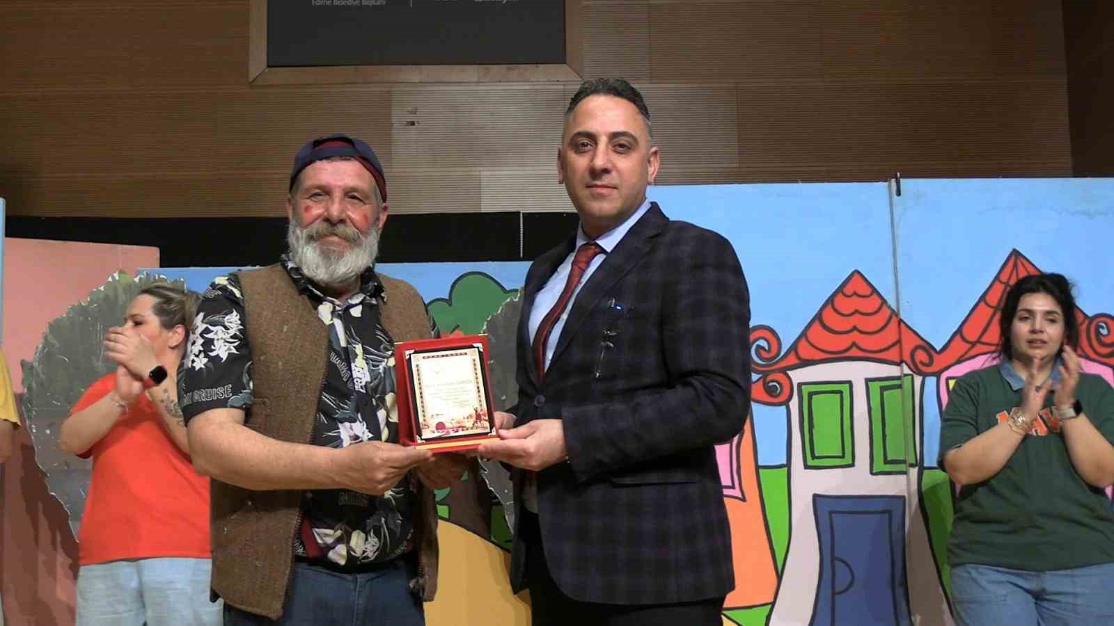 Edirne’de çocuklara doğa sevgisi sahne üzerinden aktarıldı
