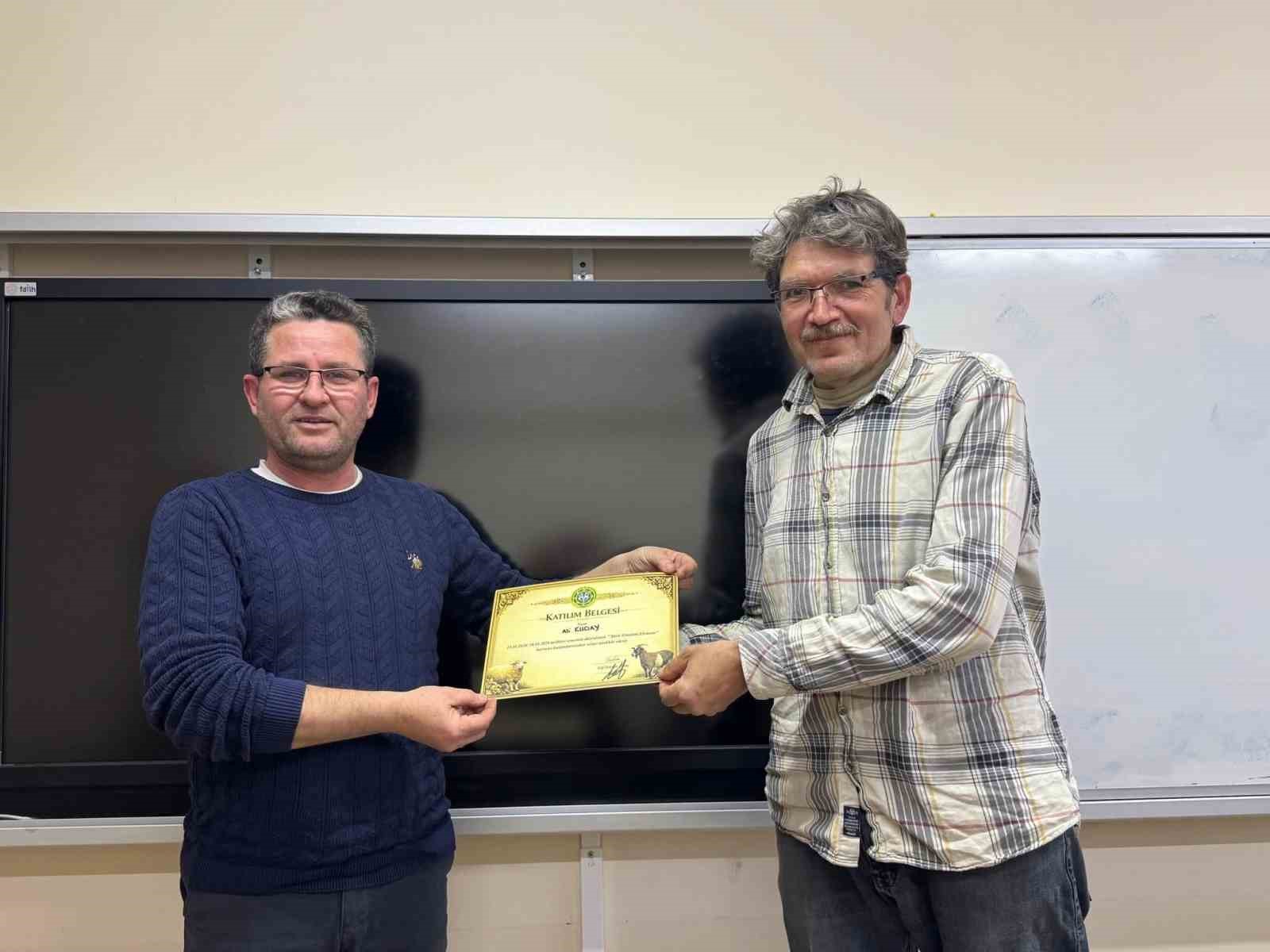 Edirne’de diplomalı çobanlar kursu tamamladı
