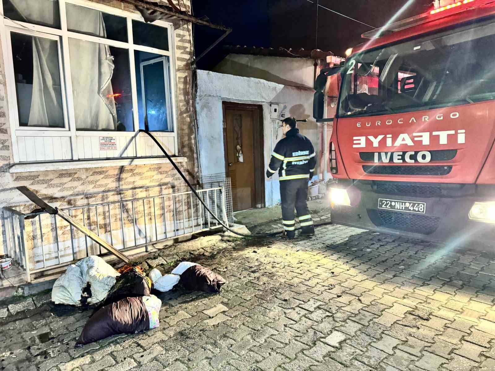 Edirne’de ev yangını
