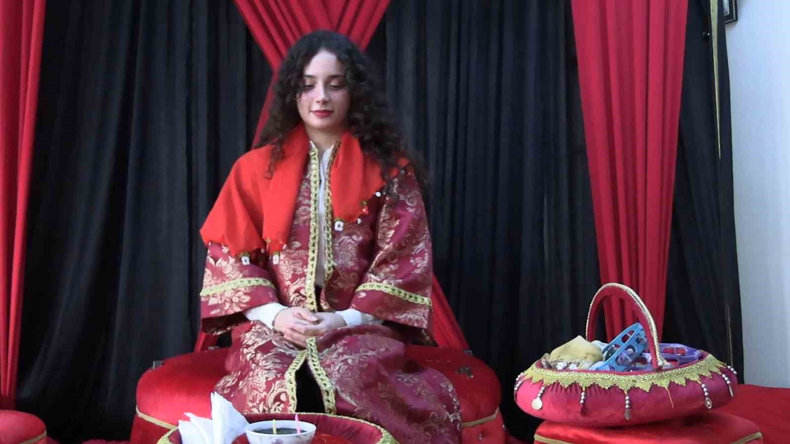 Edirne’de evlilik kredisinden faydalanan çiftler için temsili kına gecesi
