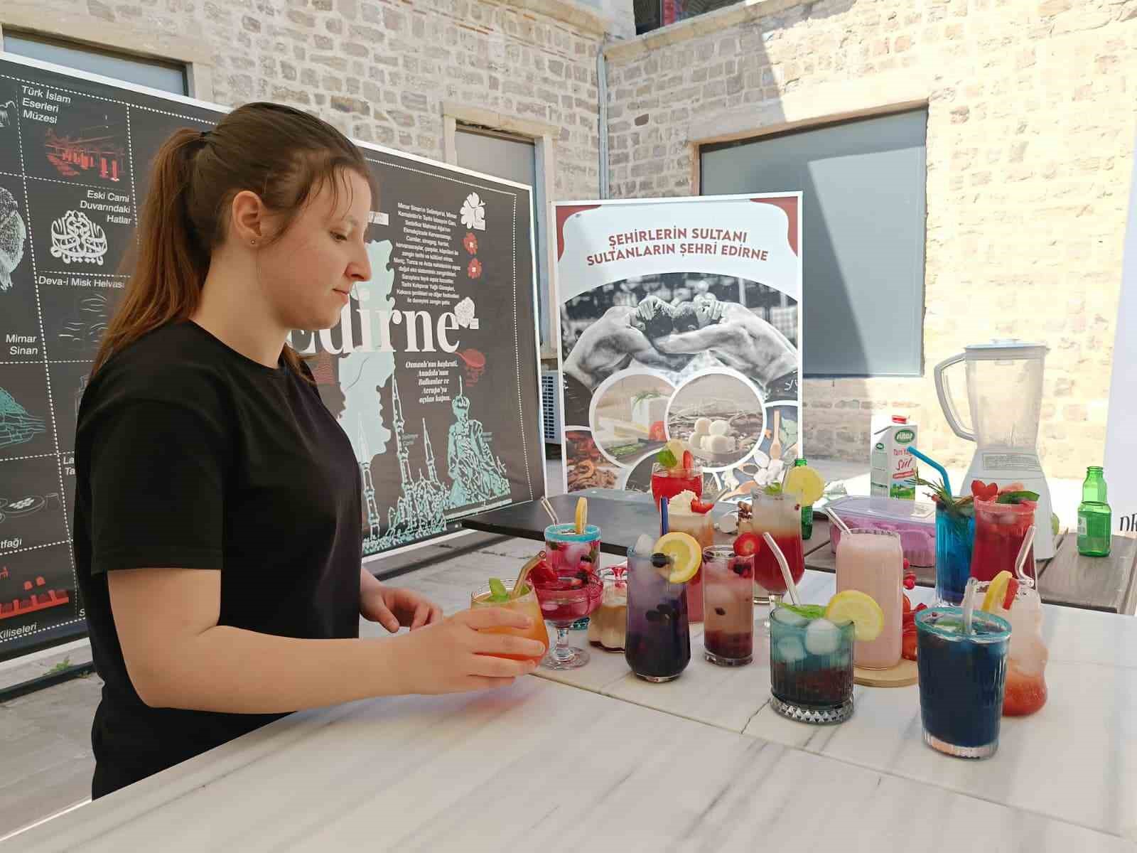 Edirne’de geleceğin aşçıları, içecek yarışmasında hünerlerini sergiledi
