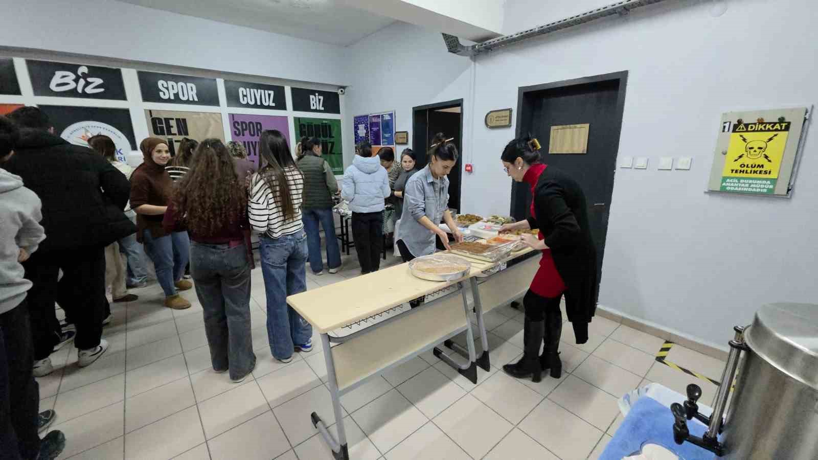 Edirne’de imece usulü iftar: Okul içinde Ramazan bereketi
