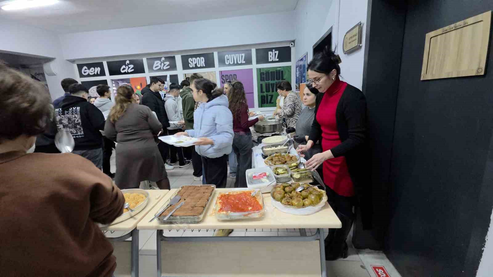 Edirne’de imece usulü iftar: Okul içinde Ramazan bereketi
