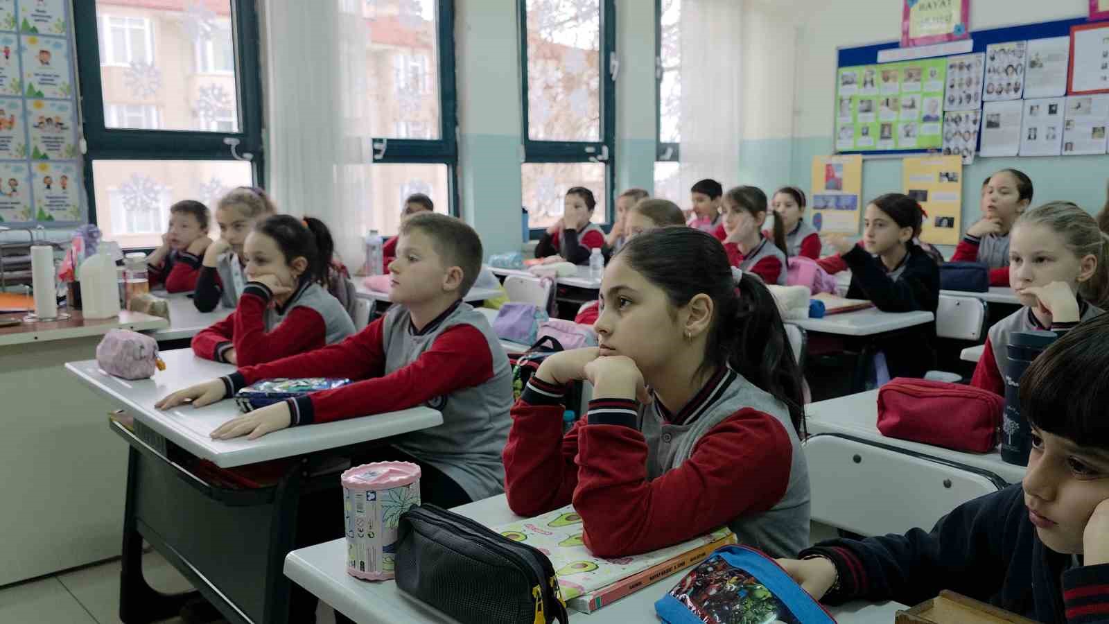 Edirne’de öğrencilere finansal okuryazarlık eğitimi
