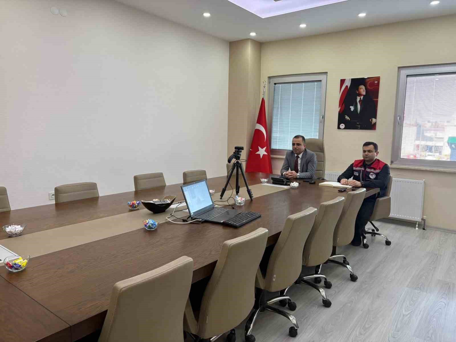 Edirne’de şap aşılama kampanyası değerlendirildi
Edirne’de şap aşılama kampanyası değerlendirildi